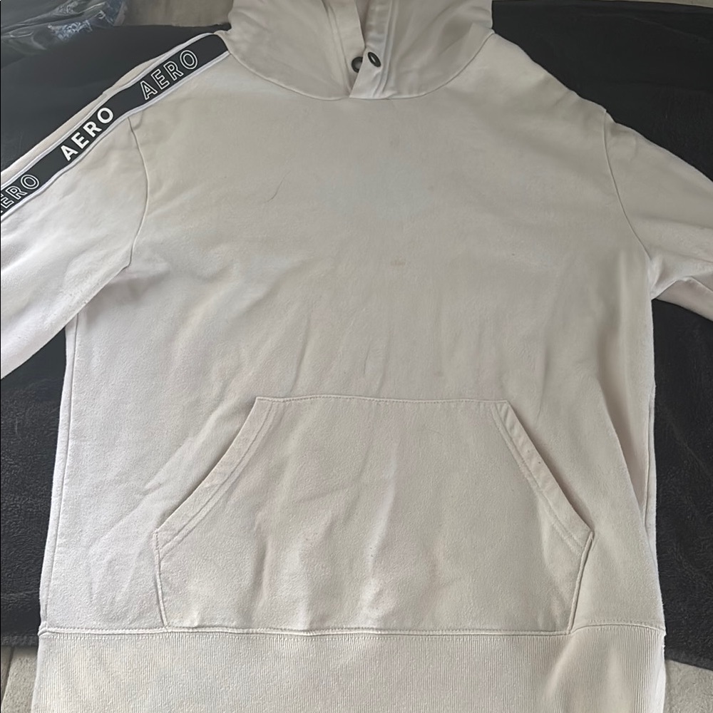 Aeropostale Cream Sweatshirt Cozy Essential